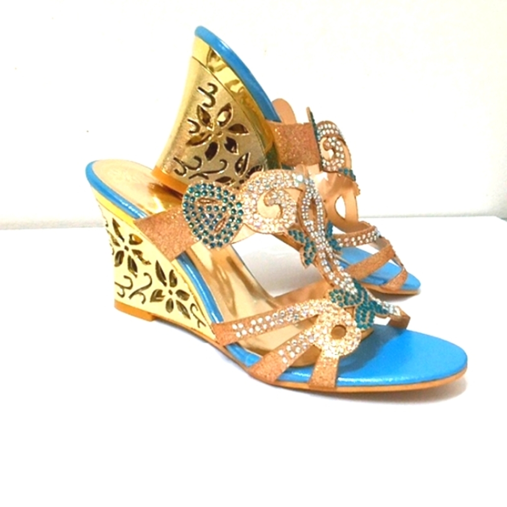 NIB๐ FREE GIFT IS INCLUDED ๐ Brand New Rhinestone Wedges Summer Shoes - Picture 6 of 13